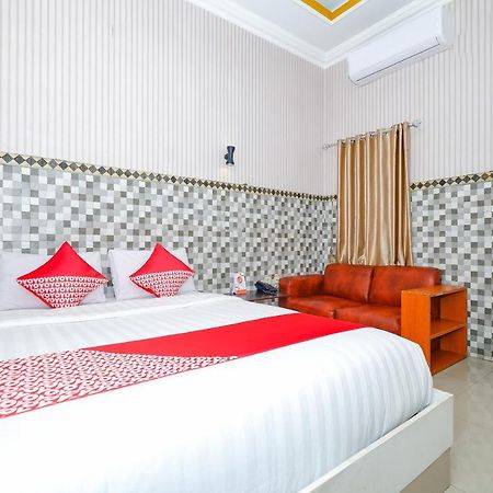 Oyo 3125 Hotel Taman Sari Semarang Exterior foto